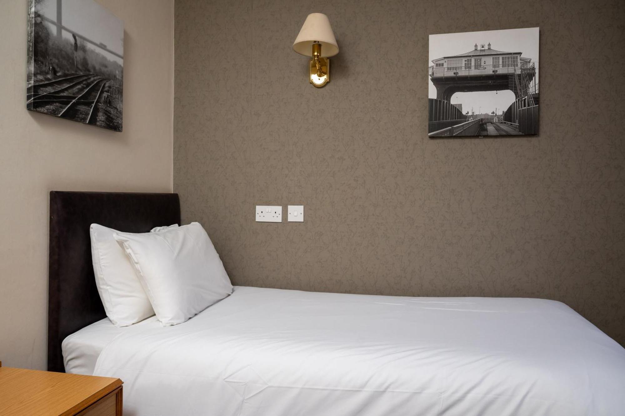 Old Grey Mare Inn By Greene King Inns Kingston upon Hull Exteriör bild